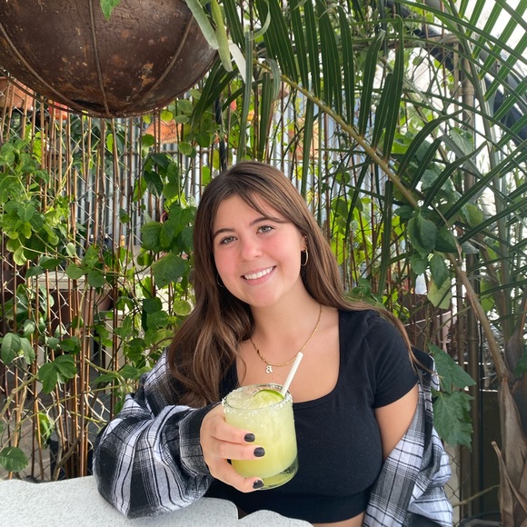 Meet your Posher, Alaina - Picture 1 of 1